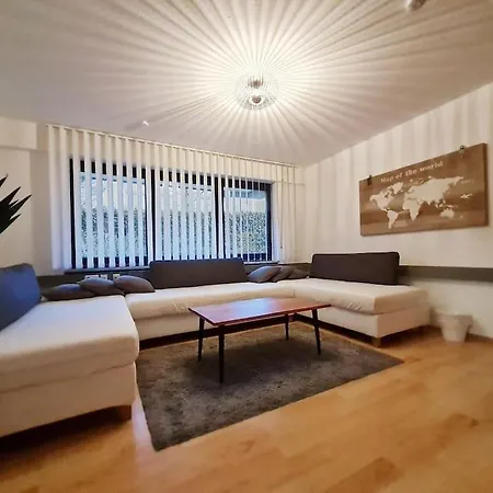 Sweet Home, & Quiet Apartman *