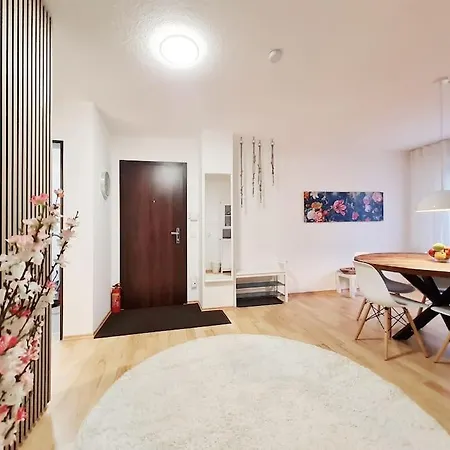 Apartment Sweet Home, & Quiet *
