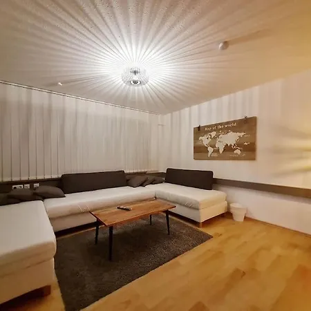 Sweet Home, & Quiet Apartman